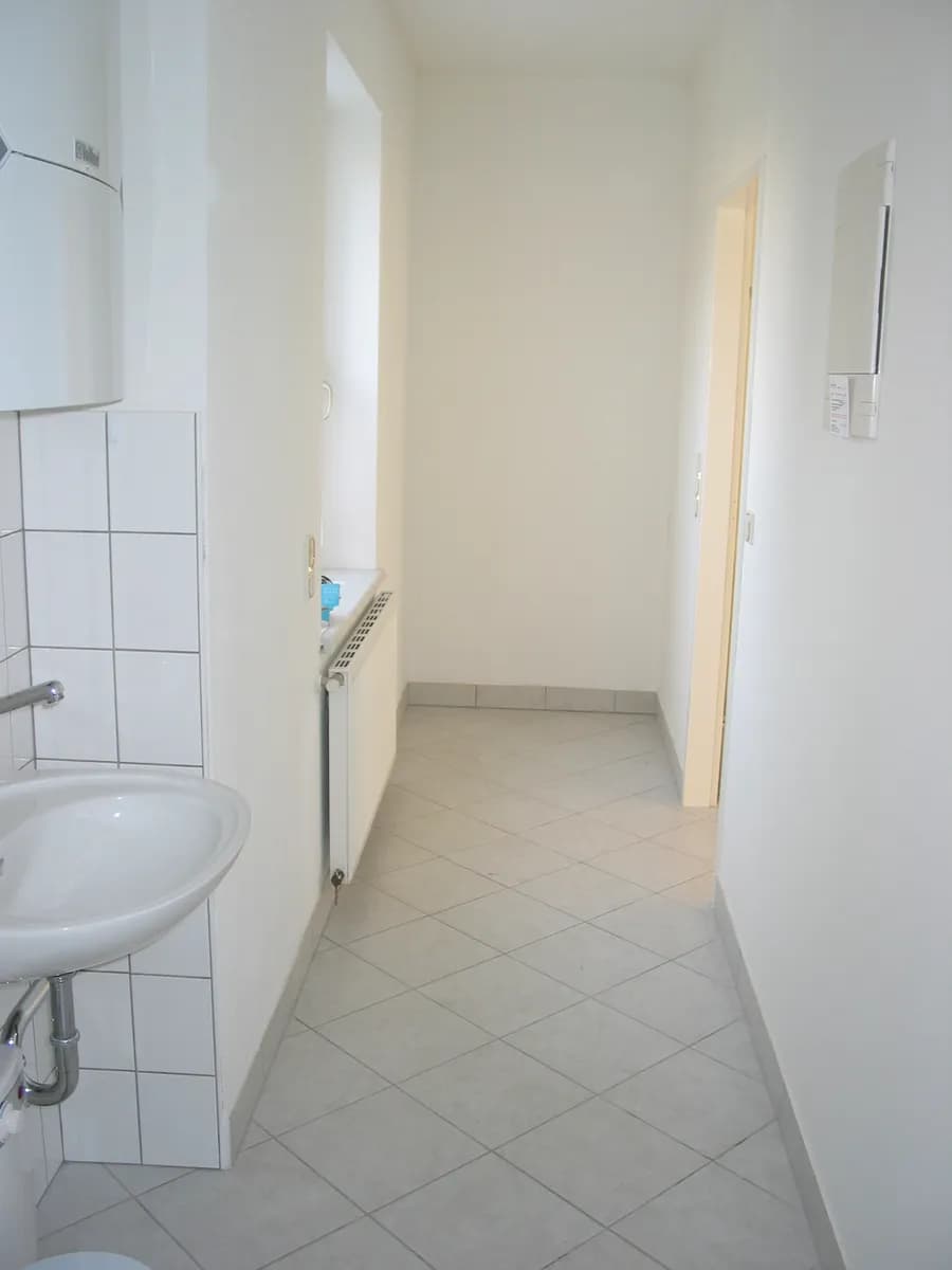 2-Zimmer-Gewerbeimmobilie mieten in Wels – 60 m², € 530 – Bild 11 von 11