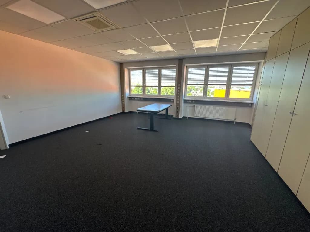 Gewerbeimmobilie mieten in Linz – 1 309 m², € 14.187 – Bild 9 von 22