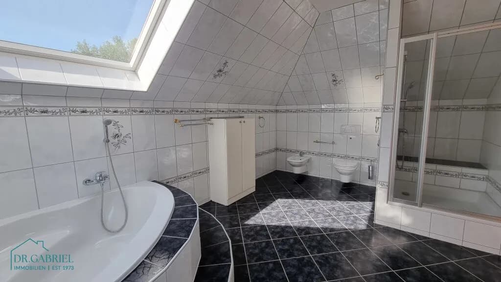 6-Zimmer-Haus mieten in Korneuburg – 235 m², € 3.350 – Bild 33 von 43