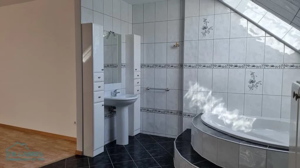 6-Zimmer-Haus mieten in Korneuburg – 235 m², € 3.350 – Bild 34 von 43