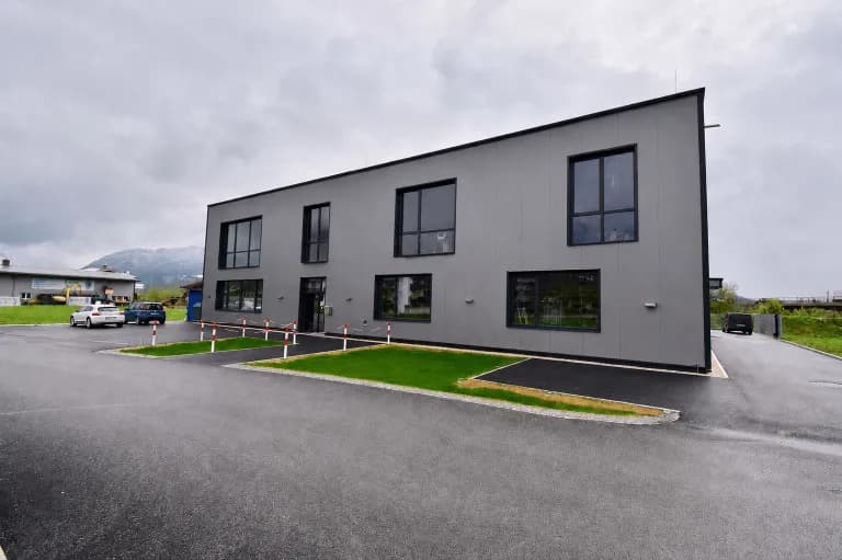 Gewerbeimmobilie mieten in Kitzbühel – 150 m², € 15 – Bild 1 von 2