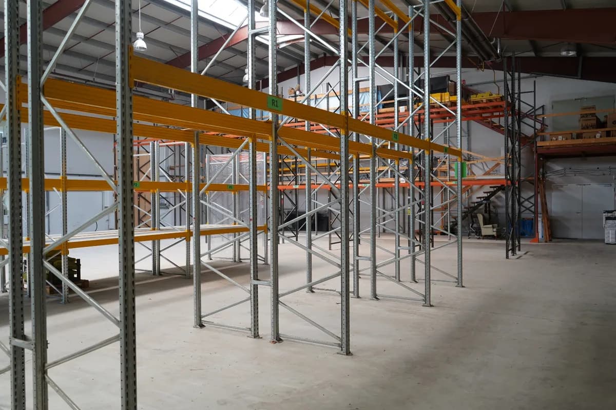 Gewerbeimmobilie mieten in Baden – 100 m², € 5 – Bild 3 von 17
