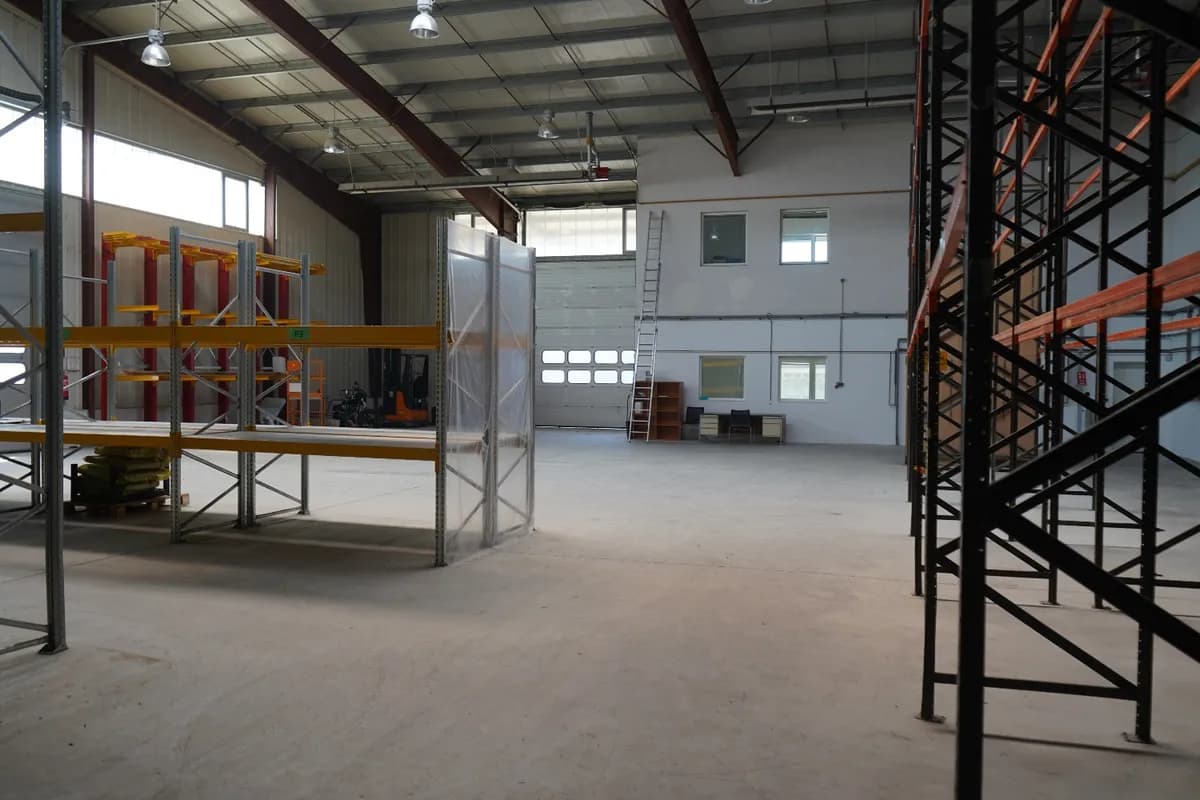 Gewerbeimmobilie mieten in Baden – 100 m², € 5 – Bild 6 von 17