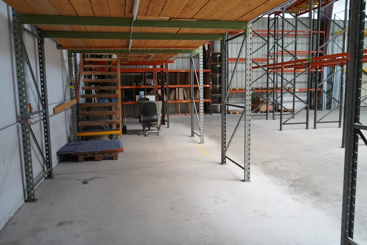 Gewerbeimmobilie mieten in Baden – 100 m², € 5 – Bild 8 von 17