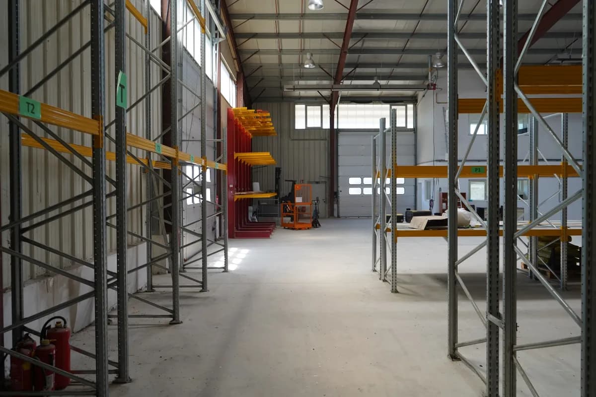 Gewerbeimmobilie mieten in Baden – 100 m², € 5 – Bild 12 von 17
