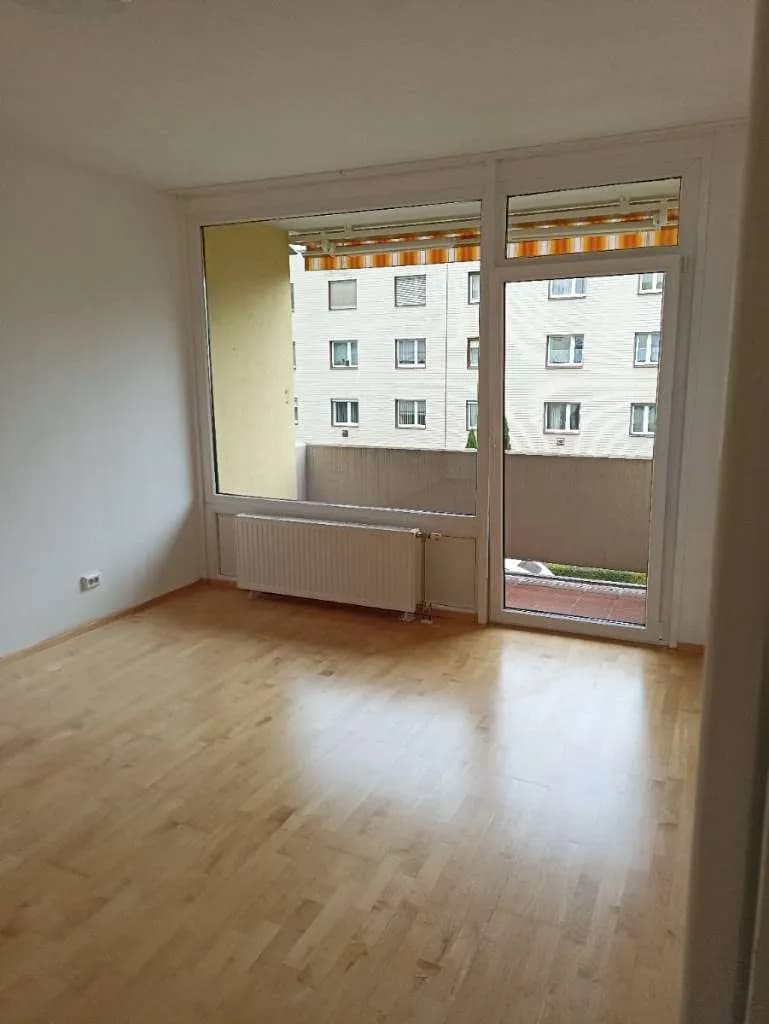 1-Zimmer-Wohnung mieten in Linz – 30 m², € 680 – Bild 1 von 3