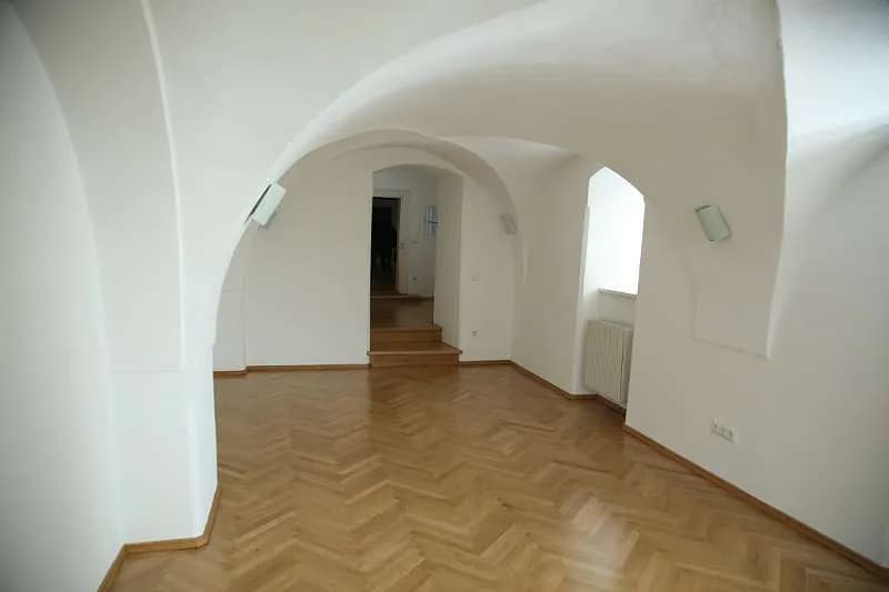 5-Zimmer-Gewerbeimmobilie mieten in Rohrbach – 270 m², € 3.872 – Bild 14 von 31
