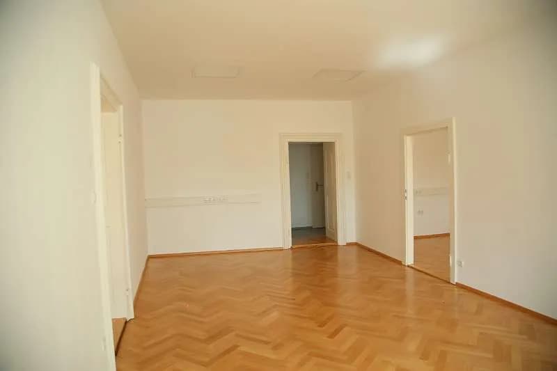 5-Zimmer-Gewerbeimmobilie mieten in Rohrbach – 270 m², € 3.872 – Bild 17 von 31