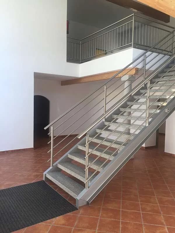 8-Zimmer-Gewerbeimmobilie mieten in Rohrbach – 290 m², € 5 – Bild 4 von 36