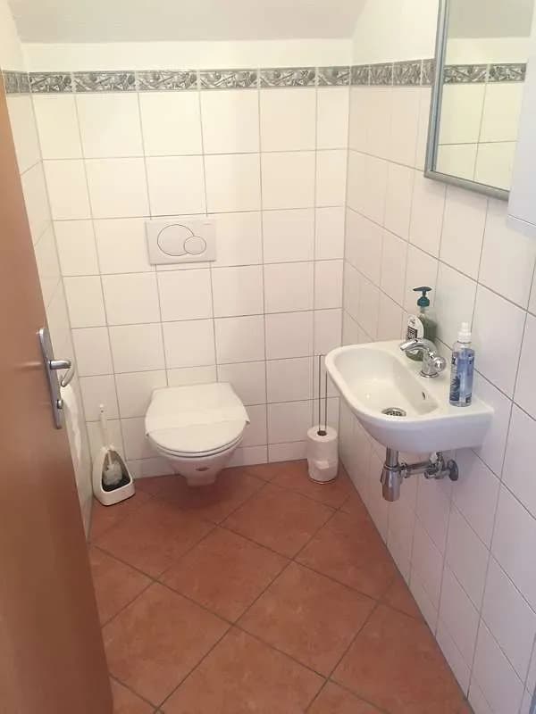 8-Zimmer-Gewerbeimmobilie mieten in Rohrbach – 290 m², € 5 – Bild 8 von 36