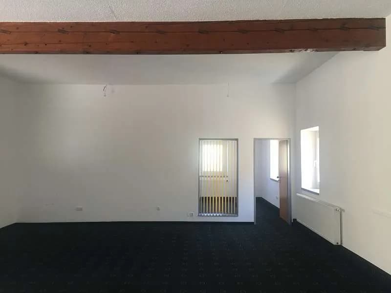 8-Zimmer-Gewerbeimmobilie mieten in Rohrbach – 290 m², € 5 – Bild 17 von 36