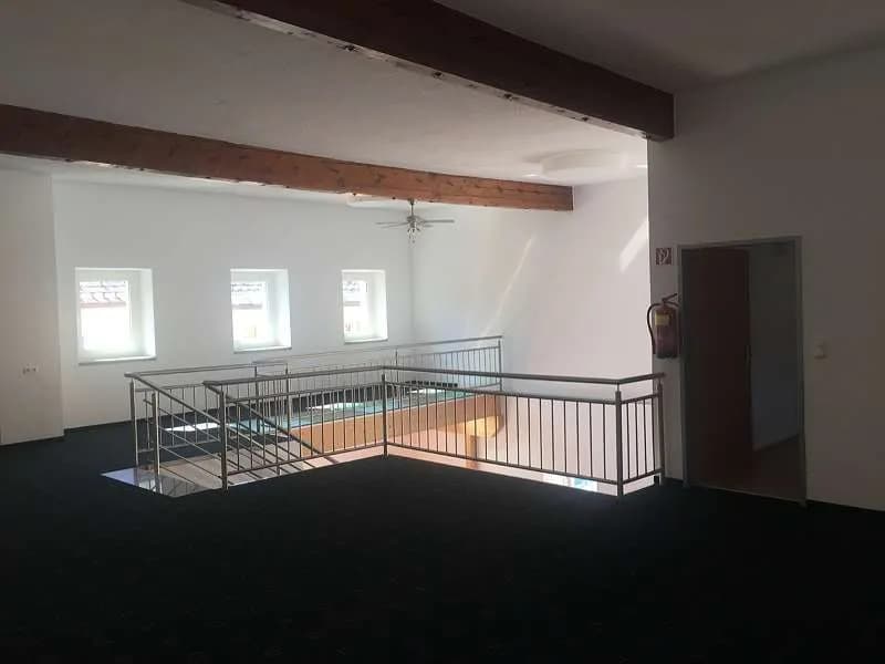 8-Zimmer-Gewerbeimmobilie mieten in Rohrbach – 290 m², € 5 – Bild 22 von 36