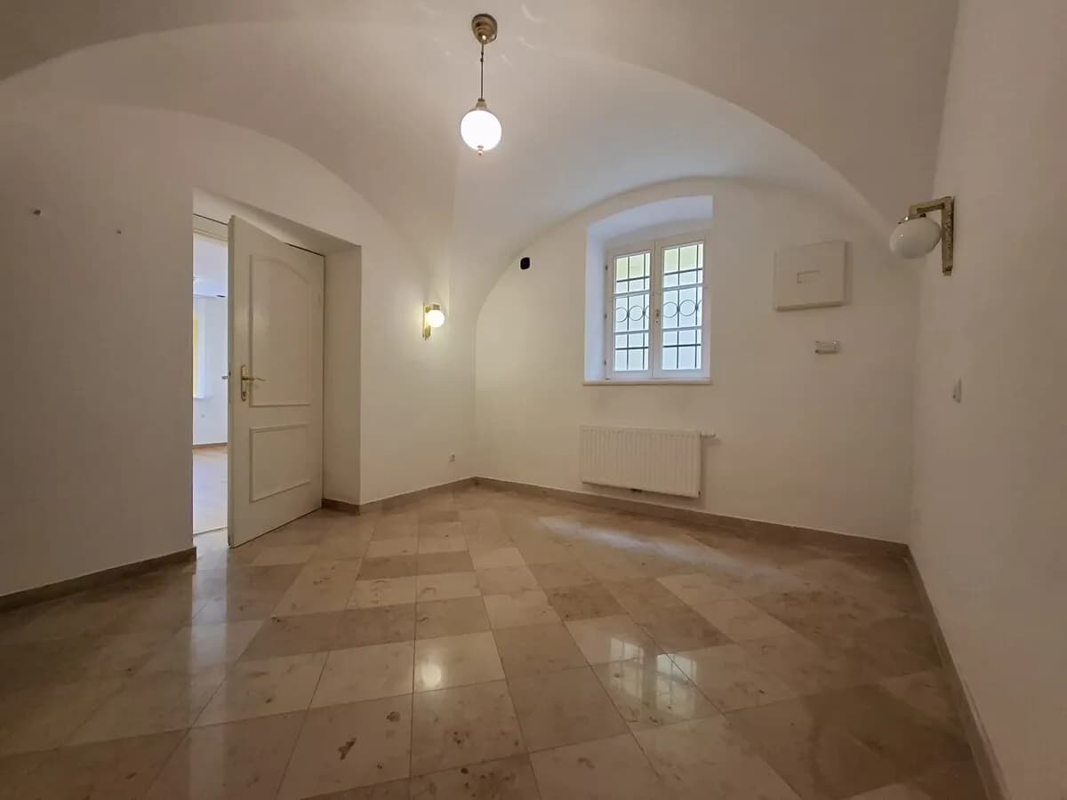 3-Zimmer-Gewerbeimmobilie mieten in Steyr – 61 m², € 564 – Bild 4 von 14