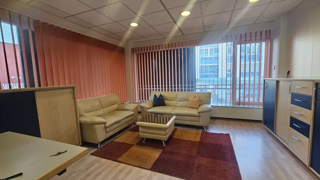 1-Zimmer-Gewerbeimmobilie mieten in Lienz – 21 m², € 360 – Bild 2 von 9