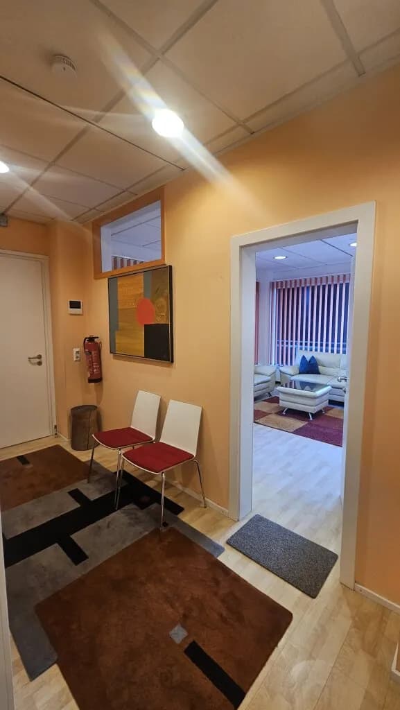 1-Zimmer-Gewerbeimmobilie mieten in Lienz – 21 m², € 360 – Bild 7 von 9
