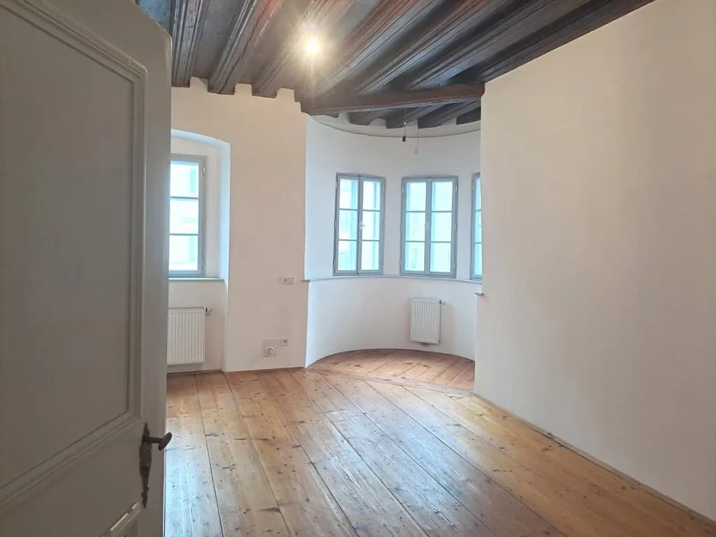 2-Zimmer-Wohnung mieten in Linz – 71,5 m², € 1.132 – Bild 1 von 9