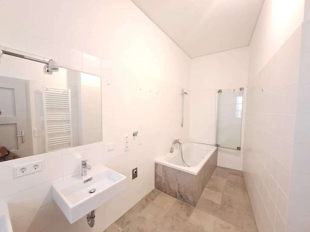 2-Zimmer-Wohnung mieten in Linz – 71,5 m², € 1.132 – Bild 2 von 9