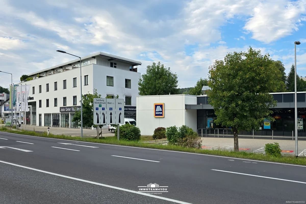 Gewerbeimmobilie kaufen in Vöcklabruck – 3 689 m², € 1.675.000 – Bild 4 von 21