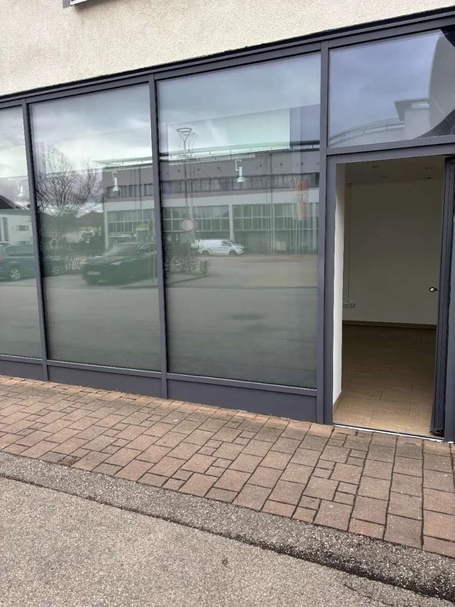Gewerbeimmobilie mieten in Wels-Land – 40 m², € 696