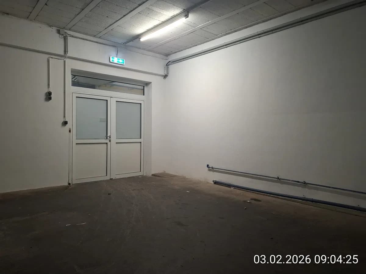Gewerbeimmobilie mieten in Vöcklabruck – 150 m², € 500 – Bild 2 von 2