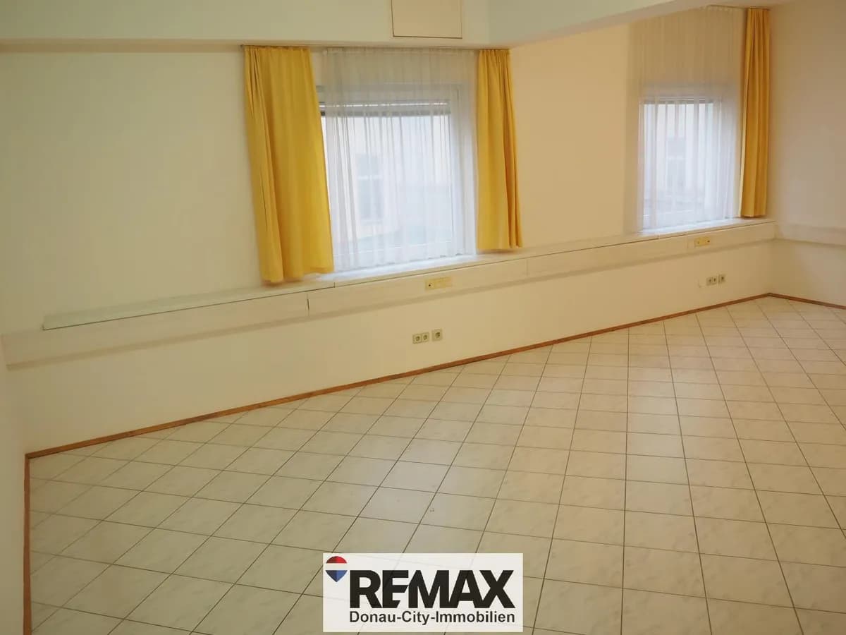 6-Zimmer-Gewerbeimmobilie mieten in Wien – 150 m², € 2.140 – Bild 2 von 13