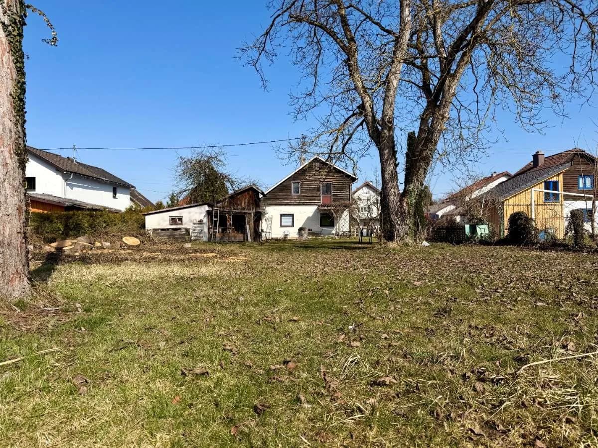 Grundstück kaufen in Gmunden – 1 020 m², € 240.000