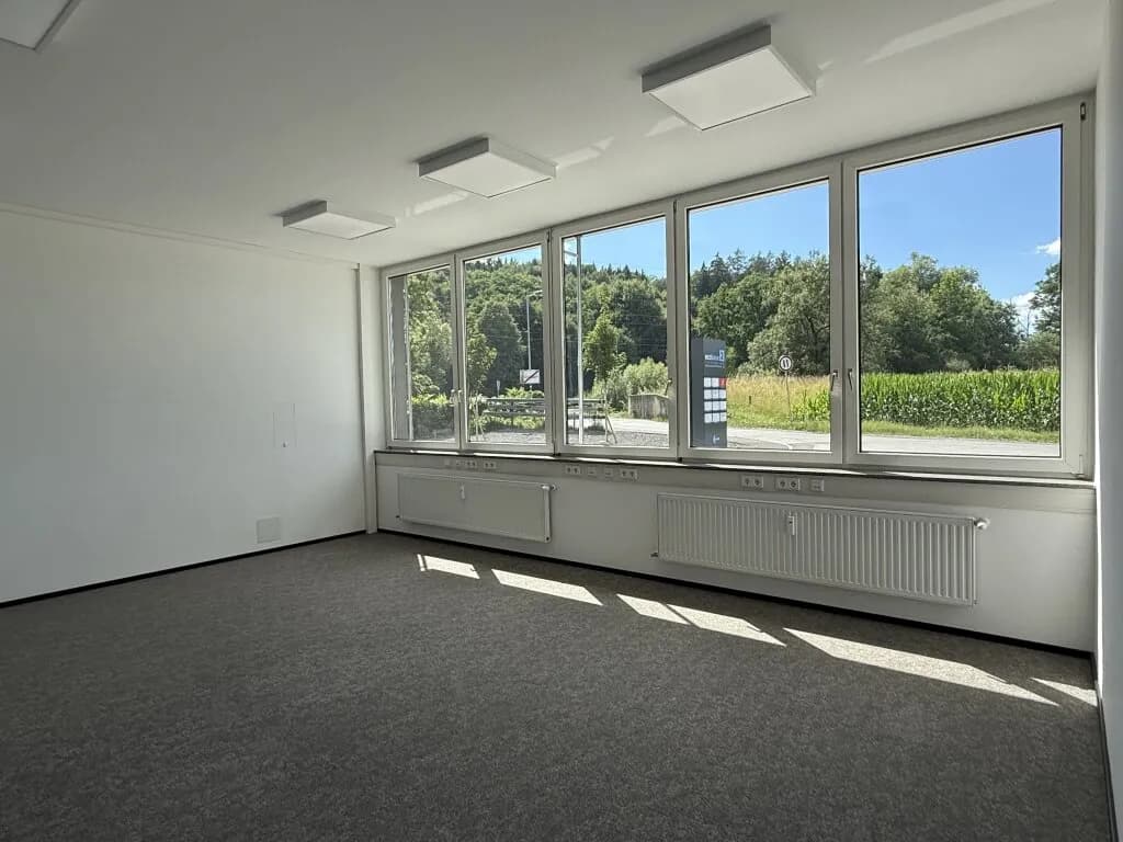 2-Zimmer-Gewerbeimmobilie mieten in Weiz – 115 m², € 1.210 – Bild 4 von 11