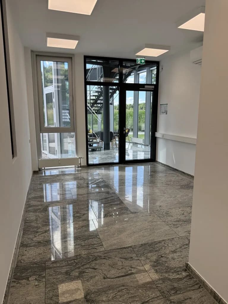 2-Zimmer-Gewerbeimmobilie mieten in Weiz – 115 m², € 1.210 – Bild 7 von 11