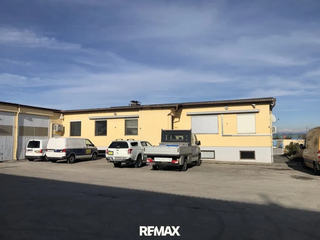 Gewerbeimmobilie kaufen in Amstetten – 3 237 m², € 650.000 – Bild 3 von 13