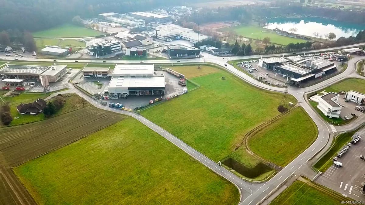 Immobilie mieten in Vöcklabruck – 3 400 m² – Bild 3 von 20