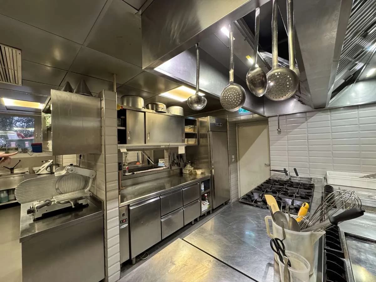 Gewerbeimmobilie mieten in Graz – 758 m², € 8.848 – Bild 22 von 32
