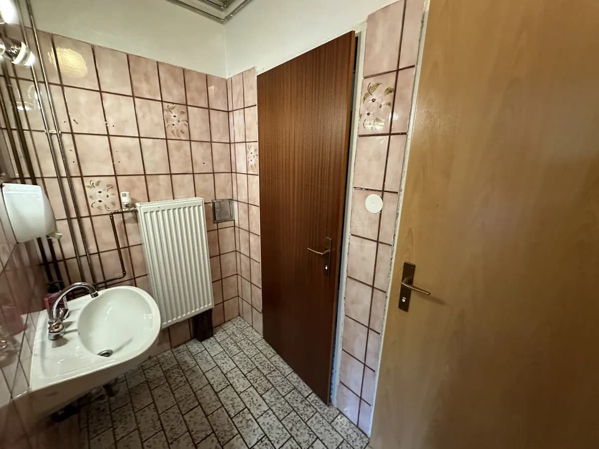 Gewerbeimmobilie kaufen in Graz-Umgebung – 377 m², € 450.000 – Bild 10 von 18