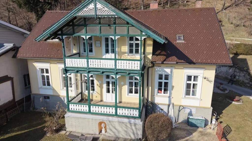 Immobilie kaufen in Neunkirchen – 280 m², € 698.000 – Bild 2 von 31