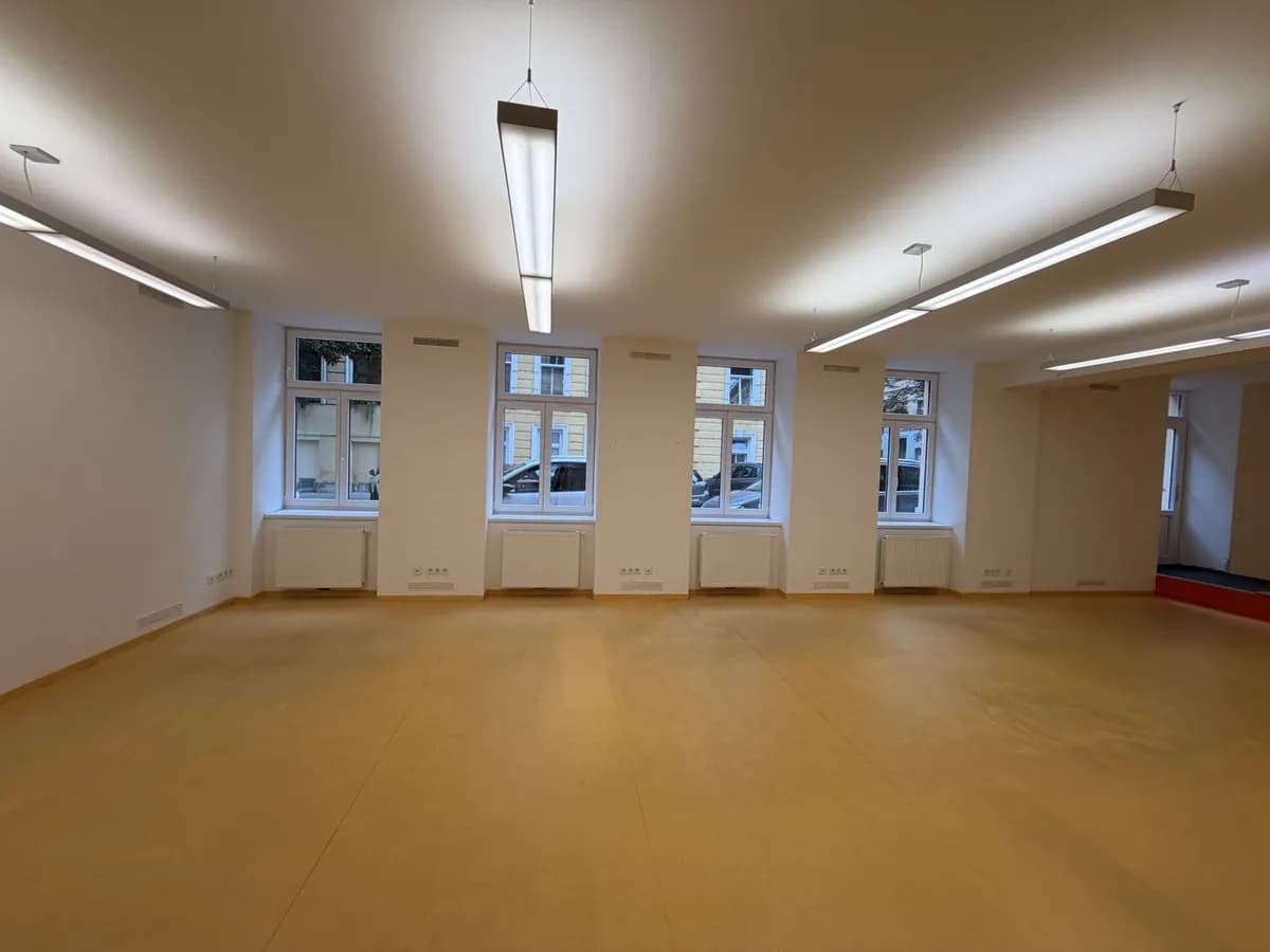 Gewerbeimmobilie mieten in Wien – 113 m², € 1.465 – Bild 2 von 12