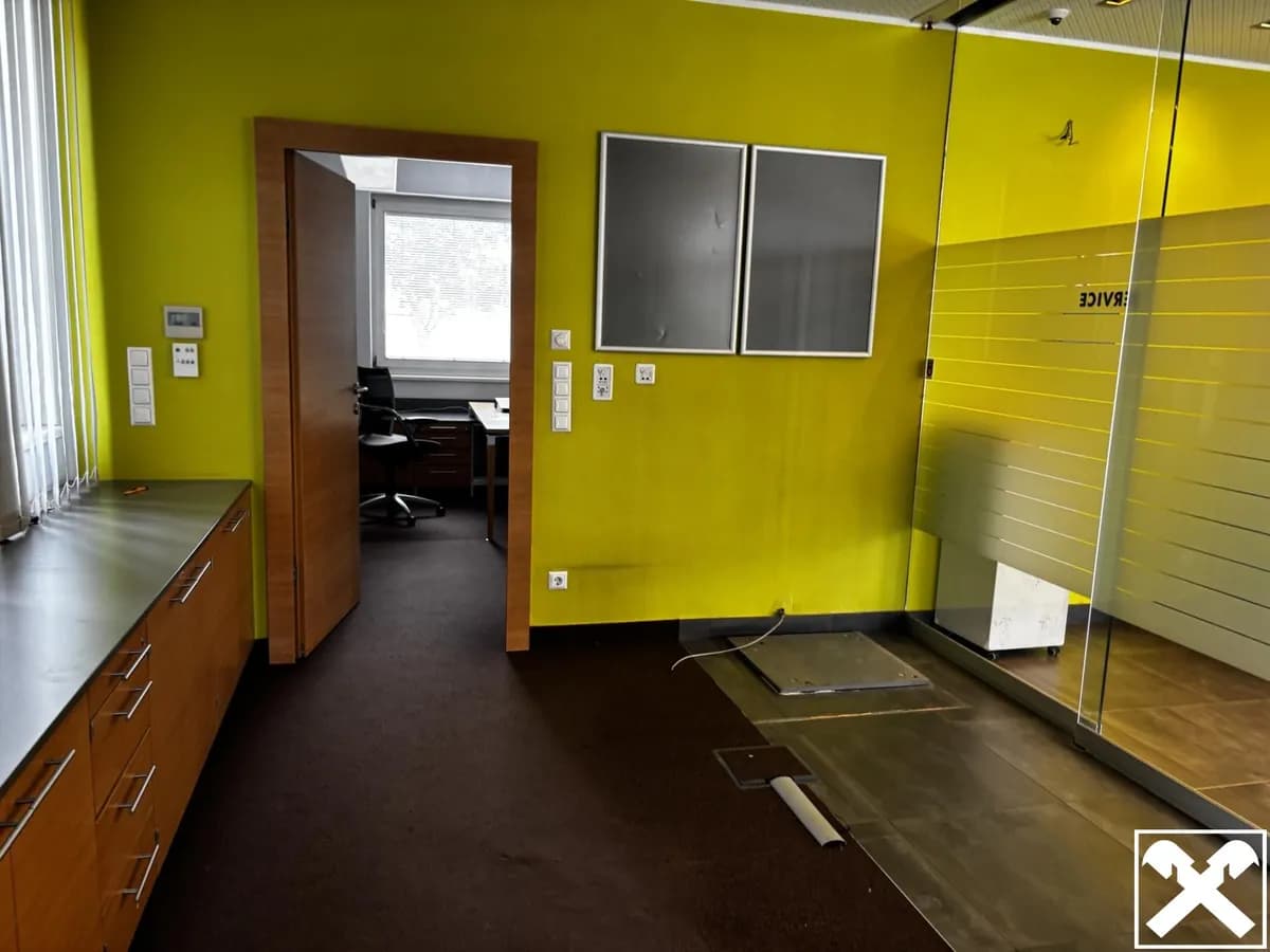 6-Zimmer-Gewerbeimmobilie mieten in Sankt Veit an der Glan – € 14 – Bild 6 von 11