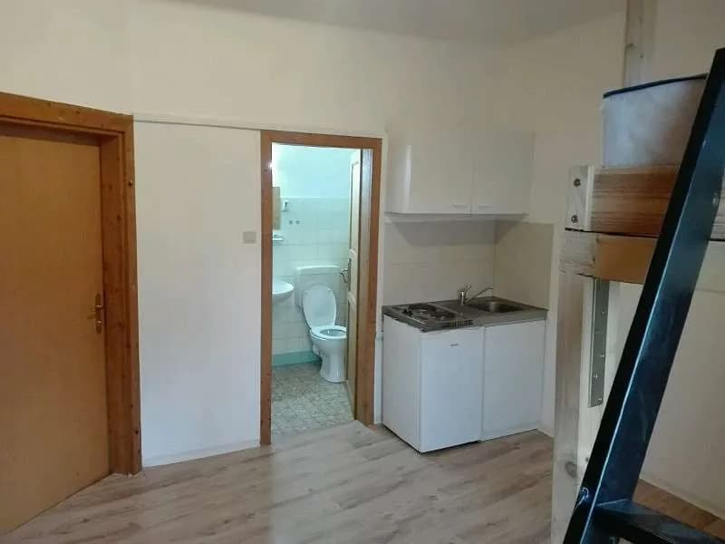 1-Zimmer-Wohnung mieten in Grieskirchen – 19 m², € 400 – Bild 2 von 9