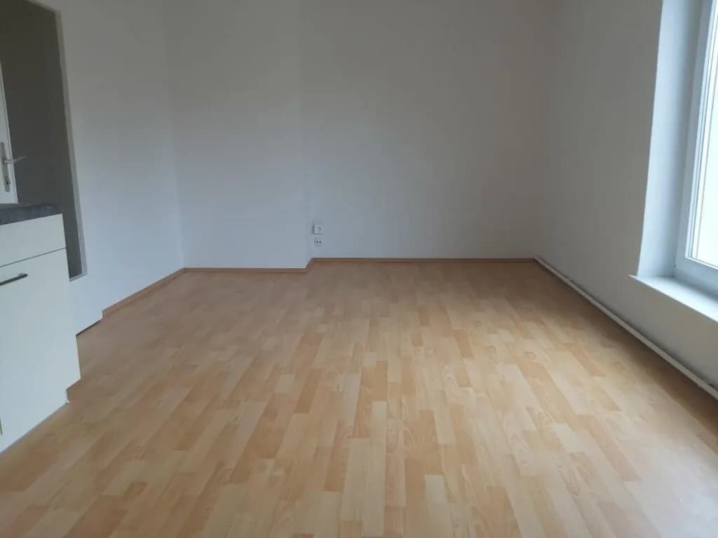 2-Zimmer-Wohnung mieten in Bruck-Mürzzuschlag – 45 m², € 425 – Bild 3 von 8