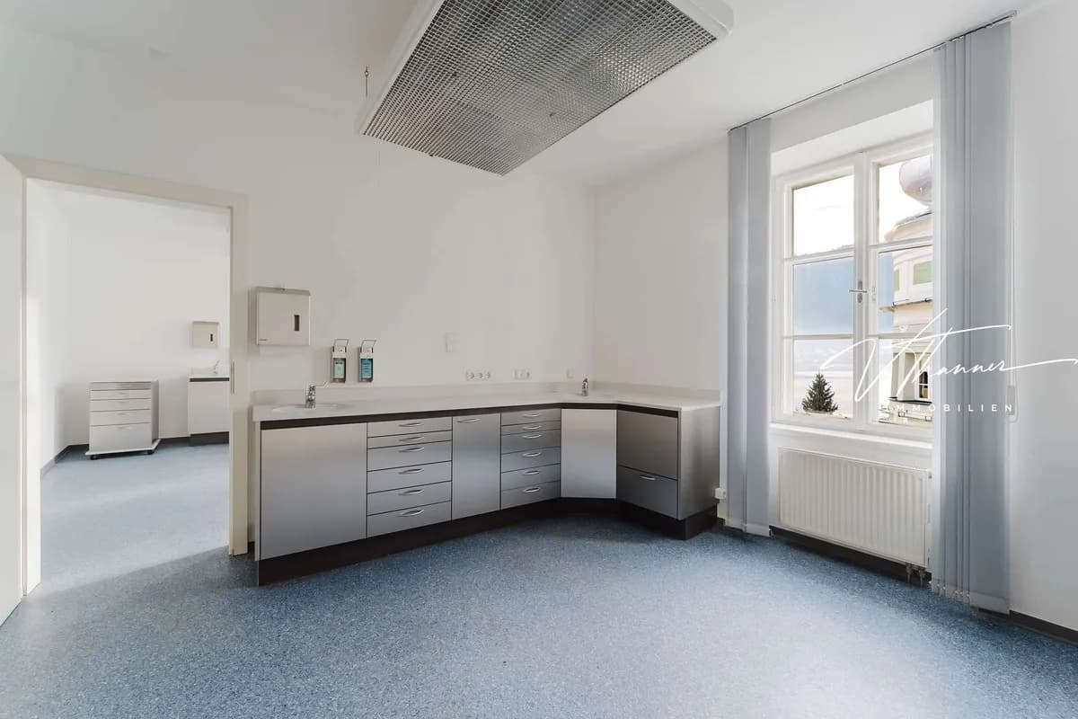 Gewerbeimmobilie kaufen in Gmunden – 847 m², € 2.100.000 – Bild 22 von 27