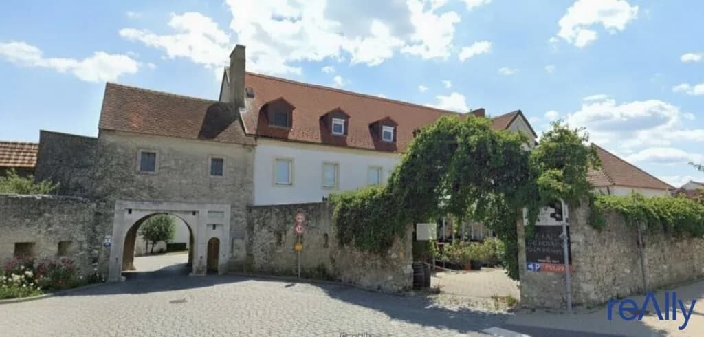 Gewerbeimmobilie kaufen in Eisenstadt - Umgebung – 1 100 m², € 899.000 – Bild 2 von 12