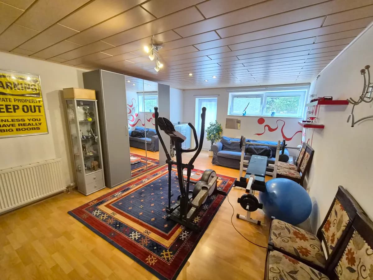 8-Zimmer-Immobilie kaufen in Baden – 326 m², € 890.000 – Bild 4 von 22