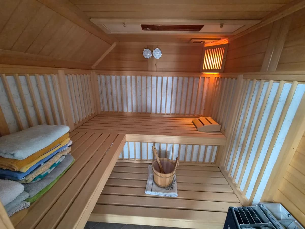 8-Zimmer-Immobilie kaufen in Baden – 326 m², € 890.000 – Bild 20 von 22