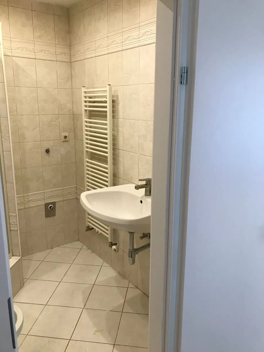 2-Zimmer-Wohnung mieten in Wien – 42 m², € 820 – Bild 1 von 8