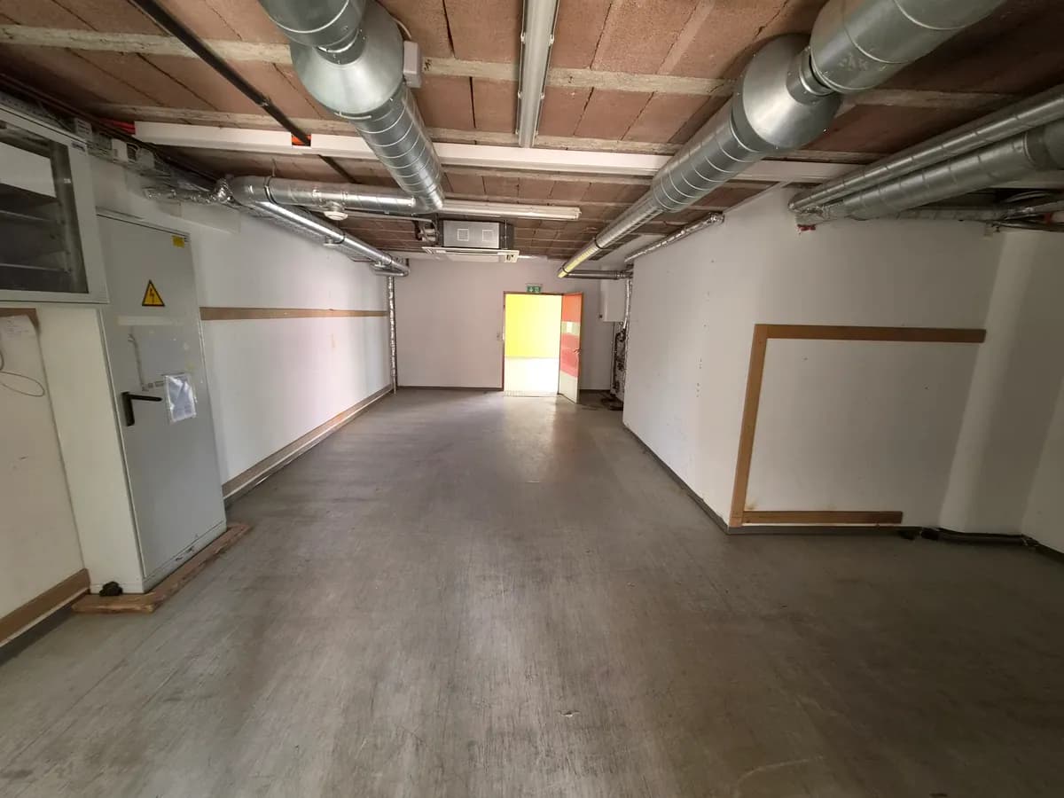 Gewerbeimmobilie mieten in Baden – 451 m², € 10.226 – Bild 7 von 10