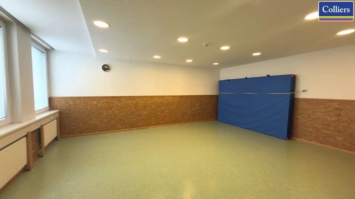 12-Zimmer-Gewerbeimmobilie mieten in Wien – 670 m², € 12.197 – Bild 2 von 6