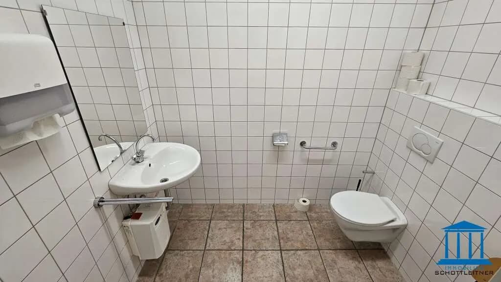 6-Zimmer-Gewerbeimmobilie mieten in Wiener Neustadt – 300 m², € 3.547 – Bild 14 von 26