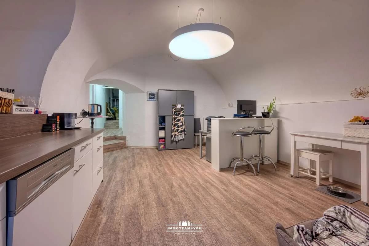 2-Zimmer-Gewerbeimmobilie mieten in Vöcklabruck – 131 m², € 2.046 – Bild 6 von 14