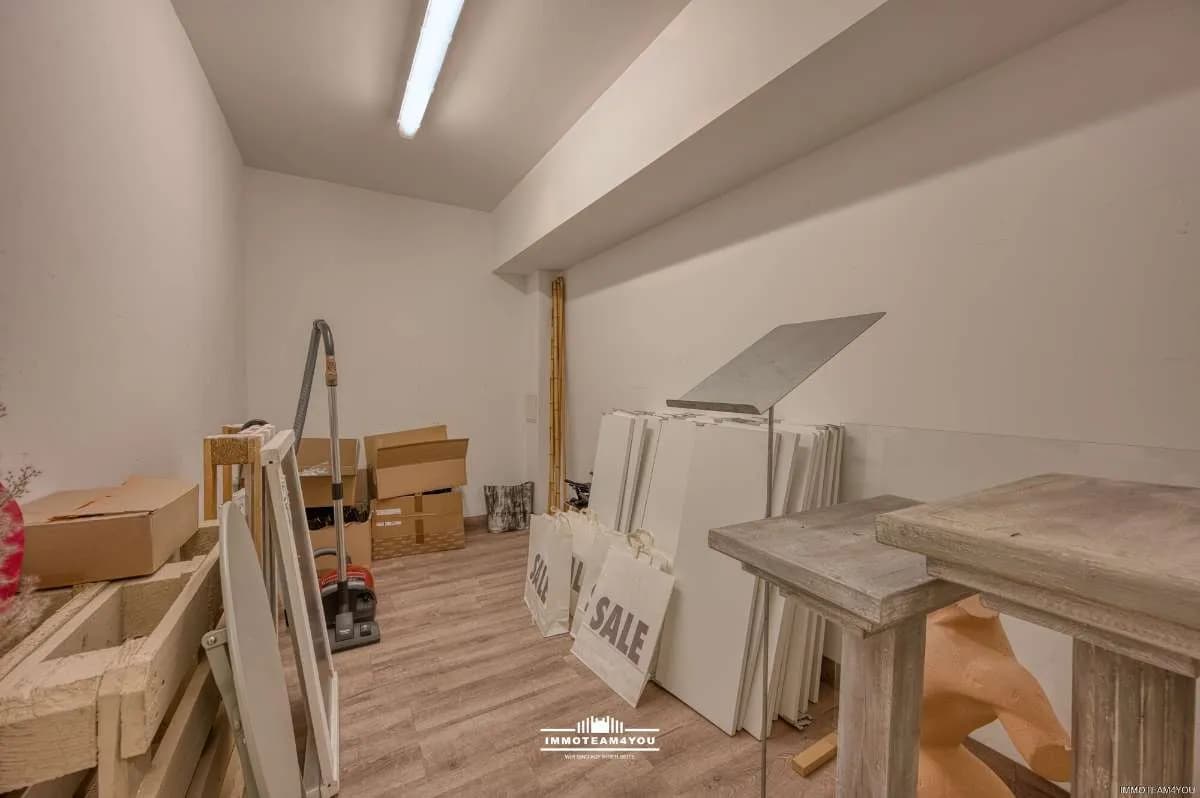 5-Zimmer-Gewerbeimmobilie mieten in Vöcklabruck – 231 m², € 3.167 – Bild 11 von 18