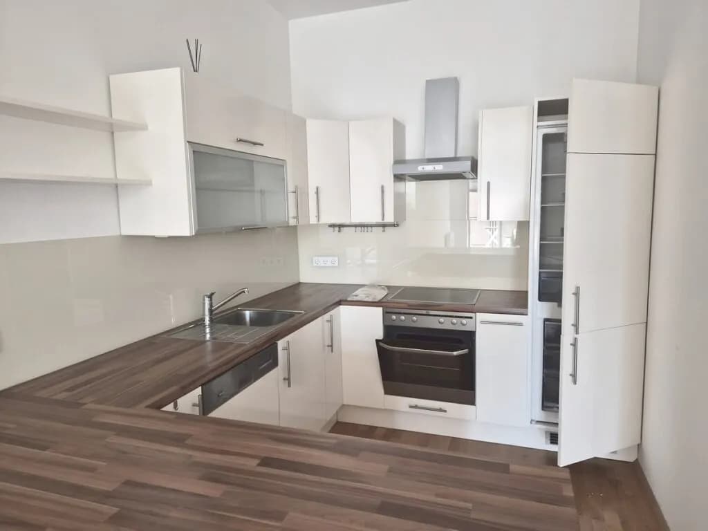 3-Zimmer-Wohnung mieten in Linz – 94 m², € 1.534 – Bild 4 von 9
