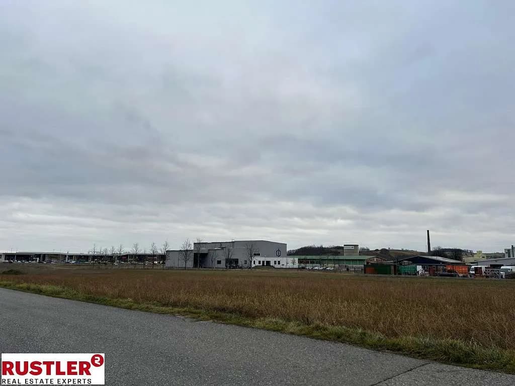 Immobilie kaufen in Eisenstadt - Umgebung – 12 688 m², € 890.000 – Bild 2 von 3