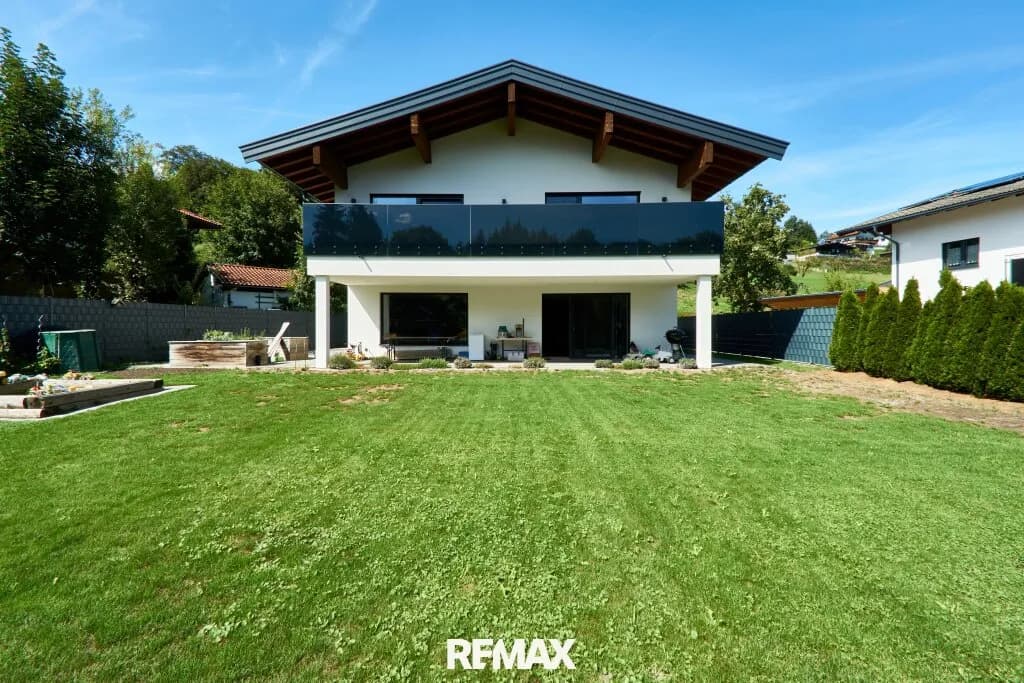 Haus kaufen in Kufstein – 179,65 m², € 1.290.000 – Bild 1 von 16